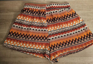 Romwe Womens Shorts Med (US 6) Geo Pattern Hippie 70s Vibe Festival Summer